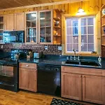 Cabin Minutes From Yosemite