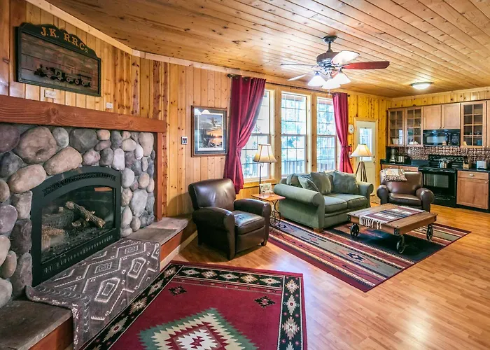 Cabin Minutes From Yosemite